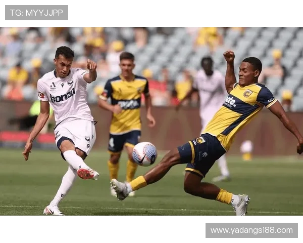 中央水手与西部联的激烈对决展现足球魅力与团队精神的巅峰较量